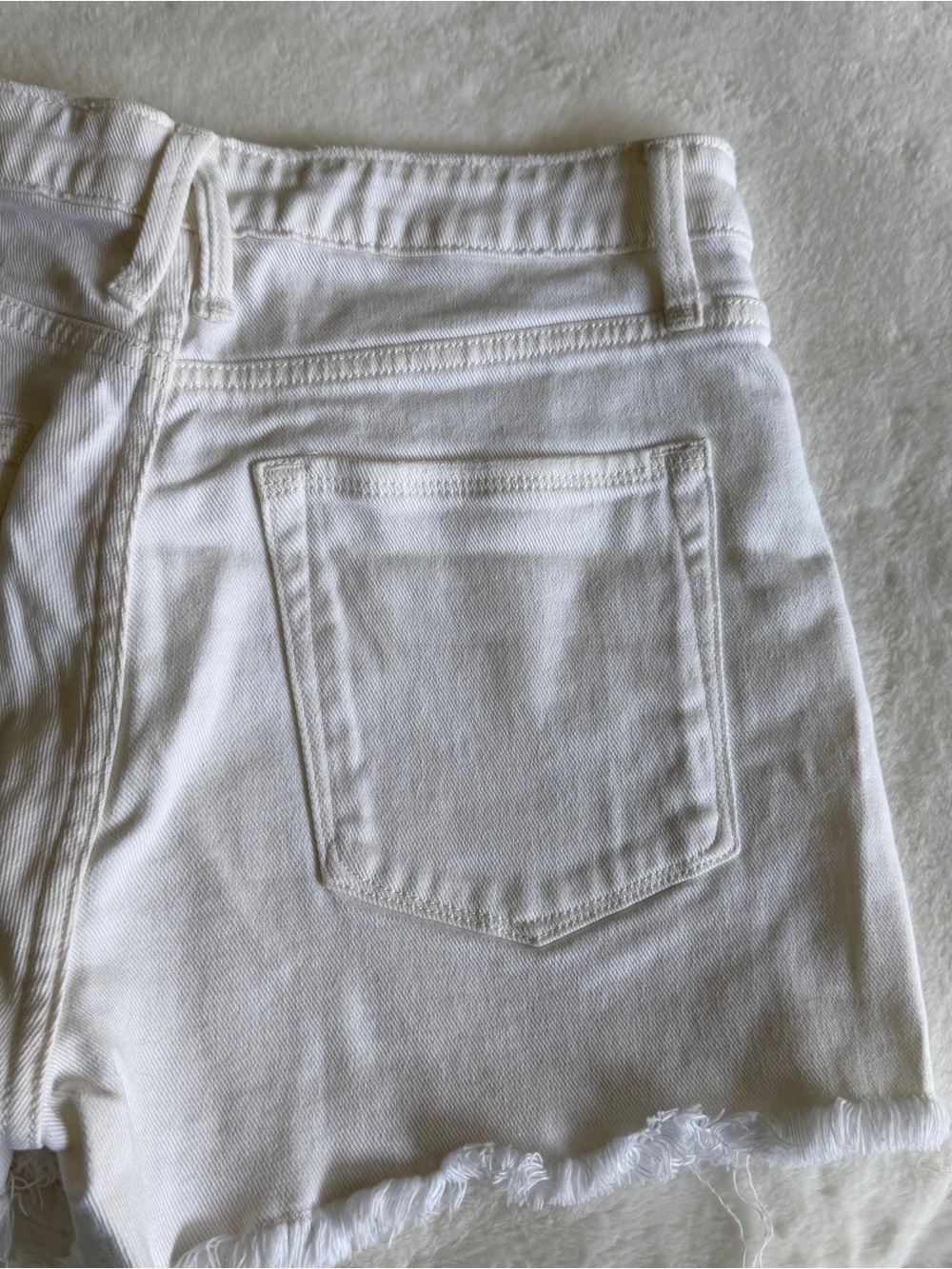 Good American White Shorts Size 8 - Picture 9 of 9